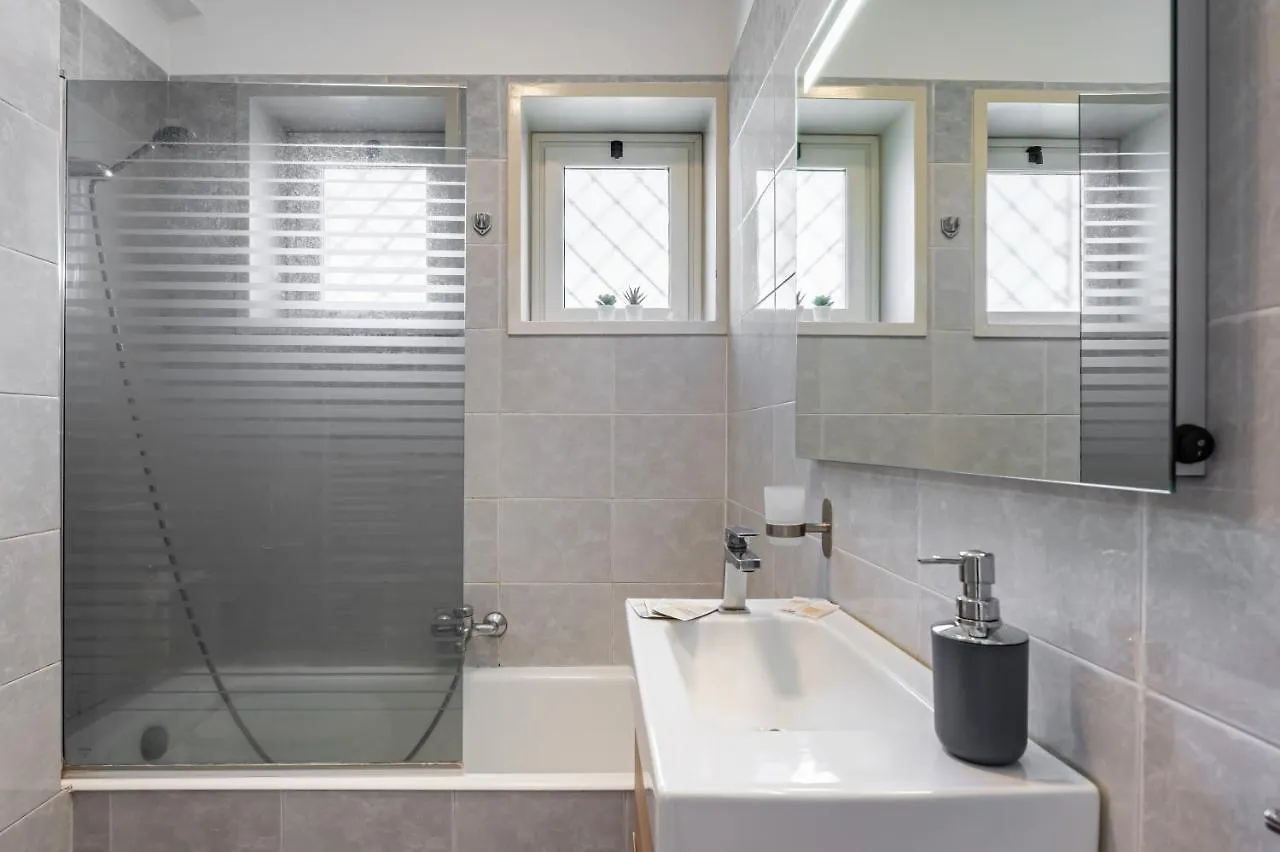 Lovely Flat With Balcony And Private Parking Ачи Костелло 0*,  Италия